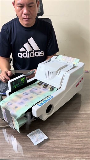 If You Love Money Sounds, Watch This 💵 #MoneyASMR #CountingASMR #shorts