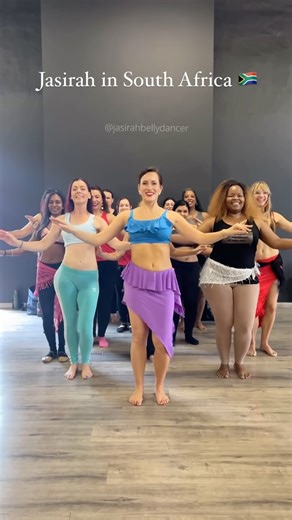 Some layering fun from my workshops in South Africa 🇿🇦 So many great memories thanks to @nat_dance_artist @goddessdivineproductions #Bauchtanz #danseduventre #danzadelvientre #dançadoventre #taniecbrzucha #danzadelventre #magedans #magdans #buikdans #Mavedans #ベリーダンス #ベリーダンス教室 #ベリーダンサー #ベリーダンスレッスン #벨리댄스 #밸리댄서 #오리엔탈무용 #무용스타그램 #댄스타그램 #肚皮舞 #肚皮舞班 #肚皮舞表演 #bellydancetutorial #bellydanceclass | Jasirah Bellydance