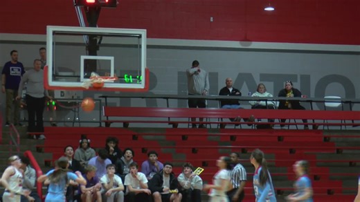 North Scott girls win 59-55 over Dubuque Senior