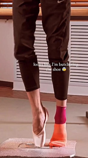 HOW I MAKE MY POINTE SHOES #balletdancer #ballet #balletgirls