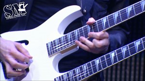 450K views · 10K reactions | Mr Big - PAUL GILBERT Solo 2009 / Billy Sheehan #mrbig #paulgilbert #billysheehan #guitar #guitarist | Shred Music TV | Facebook