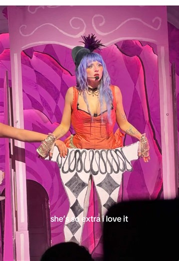 Experience the Full-On Theatre Vibe with Ashnikko