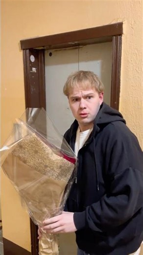 Хотел подарок на 8 марта сделать…😟