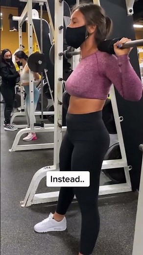 How to Properly Perform Smith Machine Squats With Good Form (Exercise Demonstration)