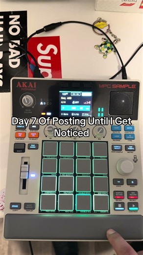 Day 7! Lil trap sesh using stock sounds, u can make anything with this #mpcsample #akai #producer
