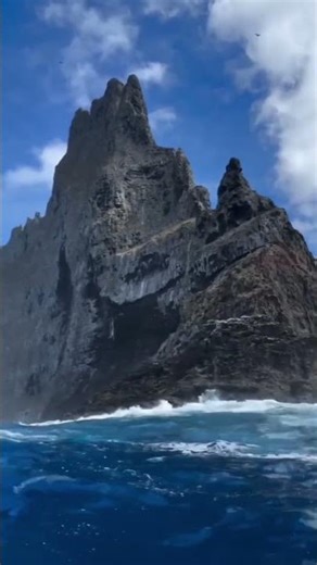 Ball's Pyramid Islet in Australia#shortsvideo