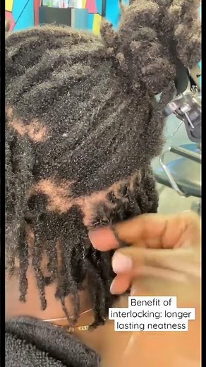 How to: interlock using 2 point rotation #locs #dreadlocks #locjourney