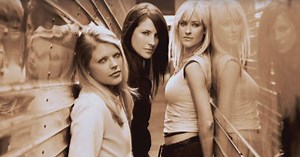 New music from the unapologetic Dixie Chicks