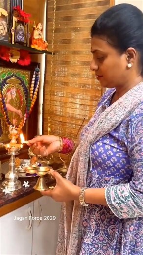 రోజమ్మ ప్రతిరోజూ పవిత్రమైన పూజలు చేయకుండా బయటకి పోరు🙏🥺#rojaselvamani #rkroja #roja #ysjagan #ysrcp
