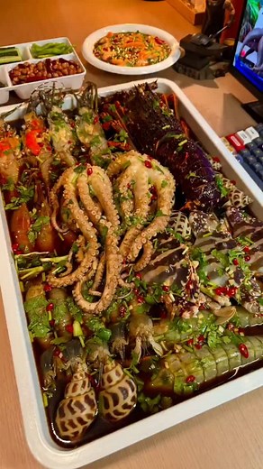 Sheng Zhang | Invite friends to your home for a simple meal and drink. Chaoshan pickled vegetables must be prepared. Thank you for being so beautiful and... | Instagram