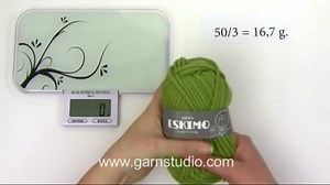 In this DROPS video we show one way of how to split a skein into three when you have to work with 3 strands in the same color. To see a pattern where you can use this technique, see: www.garnstudio.com/lang/en/pattern.php?id=6626&lang=en Please notice that you need to press the HD button right on the video menu to see the video in high resolution. If you have a question regarding this video, please leave it here: http://www.garnstudio.com/lang/en/video.php?id=605 There are more than 600 DROPS Vi
