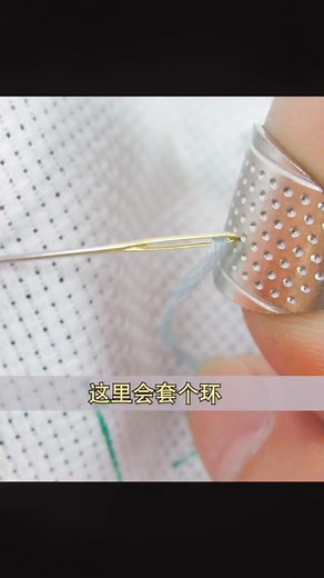 指甲上凹凸不平，很多坑，是缺什么？有什么病？指甲 出新知
