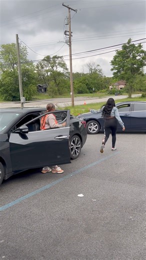 486K views · 4.8K reactions | Woman gets angry about a parking space. | Ebony M | Facebook