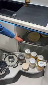 182K views · 216 reactions | Vous cherchez une solution pour ranger vos casseroles et poêles sans encombrer vos placards ? 樂 Découvrez notre rangement astucieux : "LeMans" ! Son nom vient de la forme du plateau et du rail, qui sont en forme de haricot, faisant penser au circuit du Mans.  Original, non ? Habituellement positionné dans un angle, il permet de garder vos ustensiles à portée de main tout en optimisant l’espace. ✨ | Cuisine Plus | Facebook