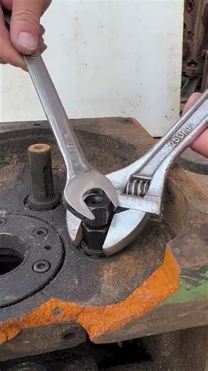 Motorcycle bearing puller #Good tools to share #Removing inner bearings