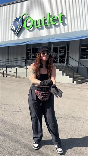 Exploring Goodwill Bins: Thrift Shopping Adventure