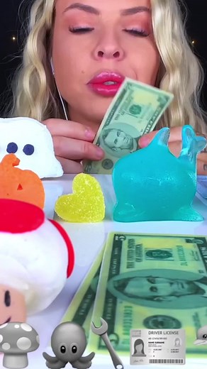 Cake be looking 🤑