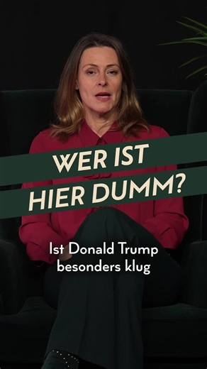 Viele finden den US-Präsidenten Donald Trump einfach nur „dumm“. Aber so einfach lässt sich das nicht sagen, vor allem weil es keine Eindeutige Definition von Dummheit gibt. Verwendet ihr den Begriff „dumm“? Wenn ja, in welchem Kontext? -- Quellen: Quarks (2025): „Dummheit: So dumm kann man als intelligenter Mensch sein!“ Zeit (2022): „Einfaltspinsel“ SZ (2025): „Wie blöd kann man nur sein?“
