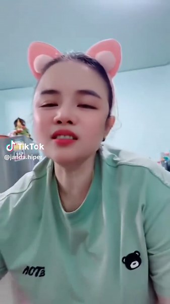 Janda hiper (@janda.hiper)’s videos with suara asli - Janda hiper