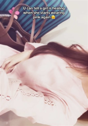 Offline but happy lately 🫠🩷 | follow up on insta for daily updates ( _hamnahzzzlife ) | #tiktok #love #pink #trending #real