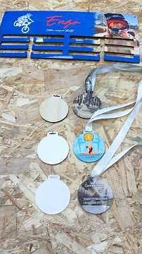 Personalize medals like a pro #tutorial #diy