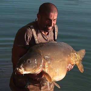 This Thursday MONSTER CARP goes to France 🇫🇷 Set your planners for 8pm ITV4 and follow Ali Hamidi Angler Tom Dove Angler and Neil Spooner Carp Angler on the mother of all pilgrimages to the "global mecca for carp anglers". The lads chase BIG, FAT, FRENCH… MONSTER CARP with fantastic results including a colossal personal best!!! Vive la France | Korda Developments