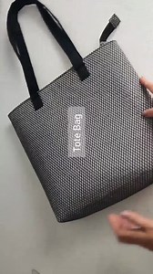 91K views · 575 reactions | DIY Tote Backpack  #fbreels #fbviral #easysewing #sewing #Quilt #diycraft #diyprojects #sewist #handmade #handmadecrafts | DIY Cheng | Facebook