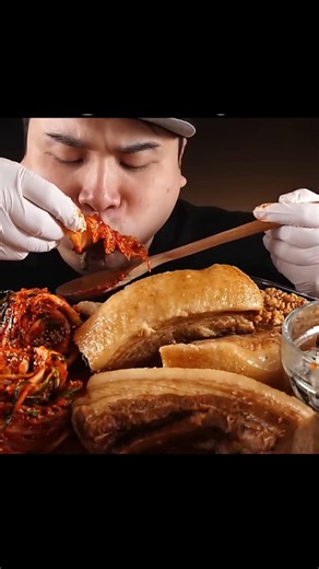 Korean Bossam, Oysters & Kimchi Mukbang