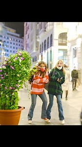 Ahhhh !! 🤯🤣 #hombrearbusto #bushmanprank #broma #videosgraciosos #funnyvideos #bushman #reaction #prank #funny | Alex Troy Official