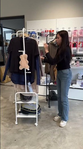 台灣製造幾何衣架，能掛衣服也能置物，方便又好看#收納 #家具 #居家 #衣架