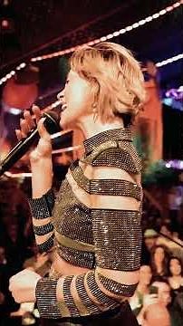 Anna-Maria Zimmermann | LIVE im Hansezelt Bremen #freimarkt #party #livemusic #hansezelt #bremen