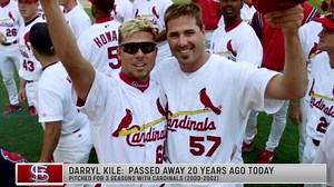 Darryl Kile tragically passed away 20 years ago today. Rick Ankiel remembers his teammate and friend: "The greatest teammate ever, maybe that's a little bit biased because he was my mentor. ... He would always take the time out to spend with you." #STLCards | FanDuel Sports Network Midwest
