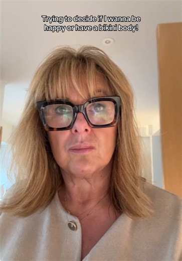 Easy decision 😂 #cake #bikini #easy