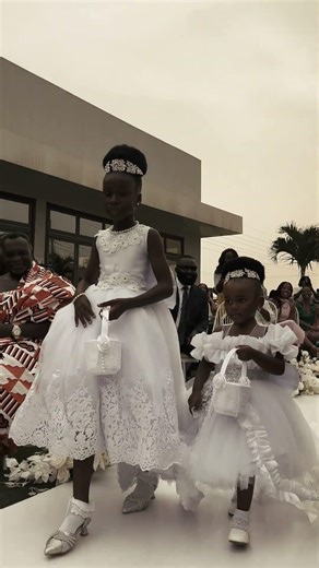 Beautiful little bride 😍😍 #wedding #bridesmaids #bridemaid #weddingparty