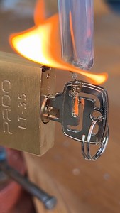 He discovered how to remove broken keys 🔐 inside a padlock in a different way 👏 | I am Barone