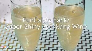 Almost NYE! Do you have some FunColours Sparkle Dust left at home? Use it to give your wine or champagne that extra sparkle! #funcakeshack #funcolours #sparkledust #sparklingchampagne | FunCakes