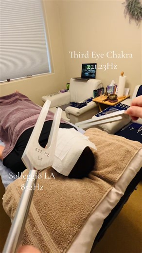 Tuning Forks Healing and Reading *Solfeggio LA 852Hz *Third Eye Chakra 221.23Hz #tuningforktherapy #tuningforkhealing #tuningforkreading #solfeggiola #thirdeyechakra #音叉ヒーリング #音叉リーディング #第三の目チャクラ音叉 #ソルフェジオ音叉