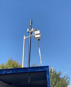 A brand new 5G “small cell” tower is going up across from the Orange County Admin Bldg where we held the Re Open FL rallies. There are now over 50 small cells around downtown Orlando and more recently they started adding the 5G mechanism to the towers, which are those white pieces sticking out near the top. • It’s not just the radiation / health concerns that we need to be aware of and vocal about, but also the privacy and surveillance concerns that come with 5G technology. The public has been t