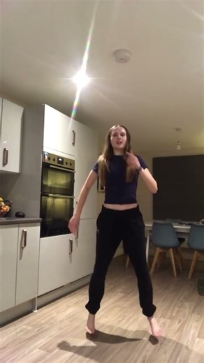 FREEZE!!! 💃 #dance #dancing #fundance #dancetrend #danceshorts #trendingdance