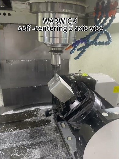 Warwick self-centering vise in action on a 5-axis CNC machine #vise #workholding #5axismachining