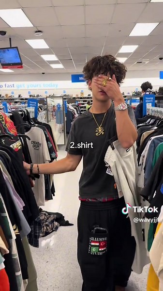 Random Outfit Challenge: Who Has the Best Fit?