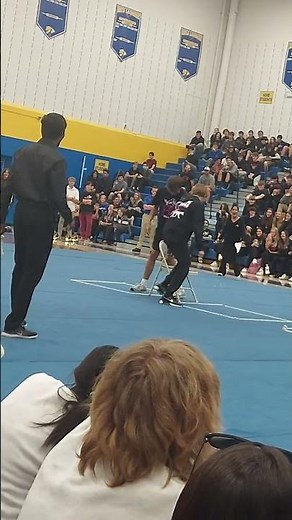 The best musical chairs game ever played...