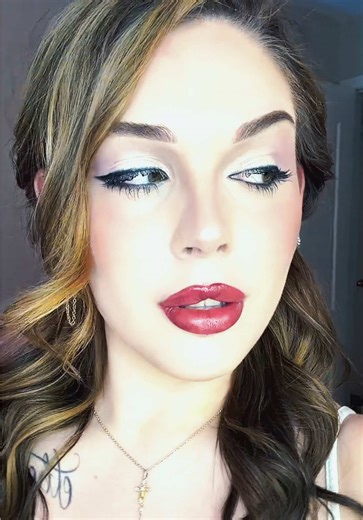 Shalom Harlow: Iconic Model and Muse