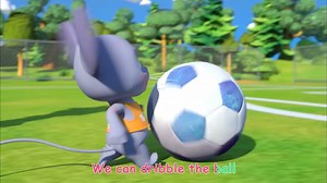 足球英语儿歌，let's play football