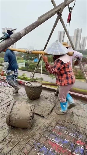 How to Carry Heavy Mud Safely | Construction Tips