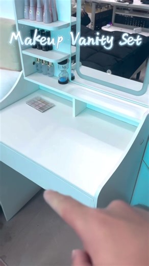 Essential Vanity Mirror for Small Bedrooms