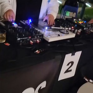 Revolutionary Faders | @kodacvisualz lacerates on the innofader during a scratch battle 🔥🔪🔪 | Instagram