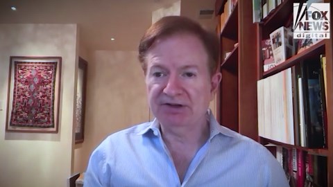 Ex-Washington Post fact checker hits 'absentee owner' Jeff Bezos