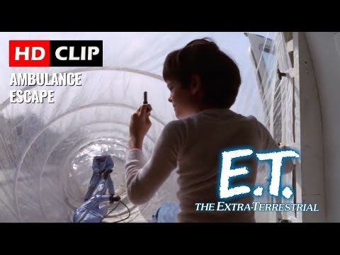 E.T. THE EXTRA-TERRESTRIAL (1982) | Ambulance Chase
