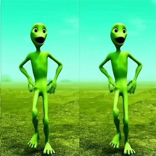 Blue alien vs orange alien dance for child favourite.#children#alien#aliendance#trending